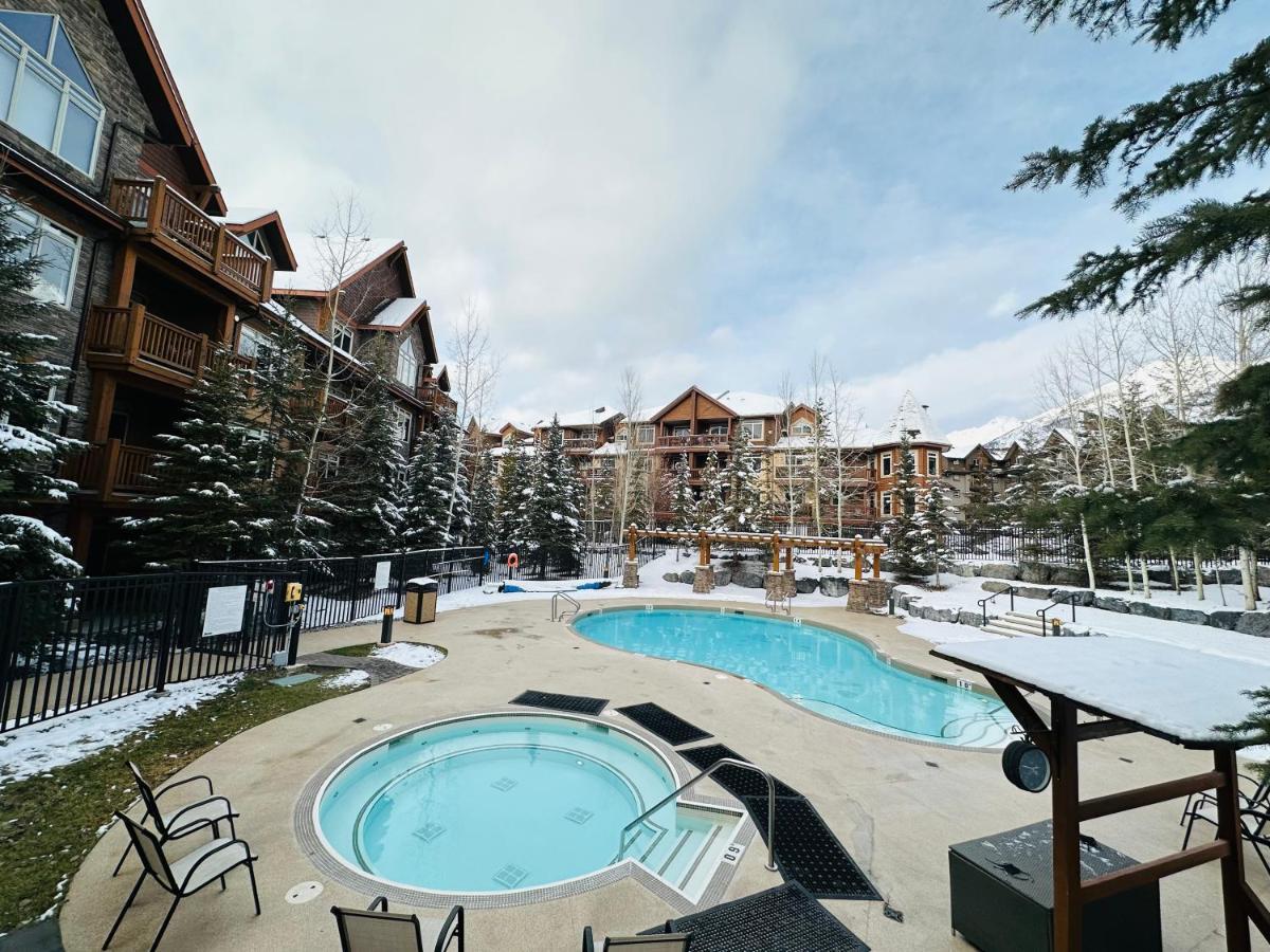 Canmore Mountain Retreat - Heated Pool & Hot-Tub Apartment Екстериор снимка