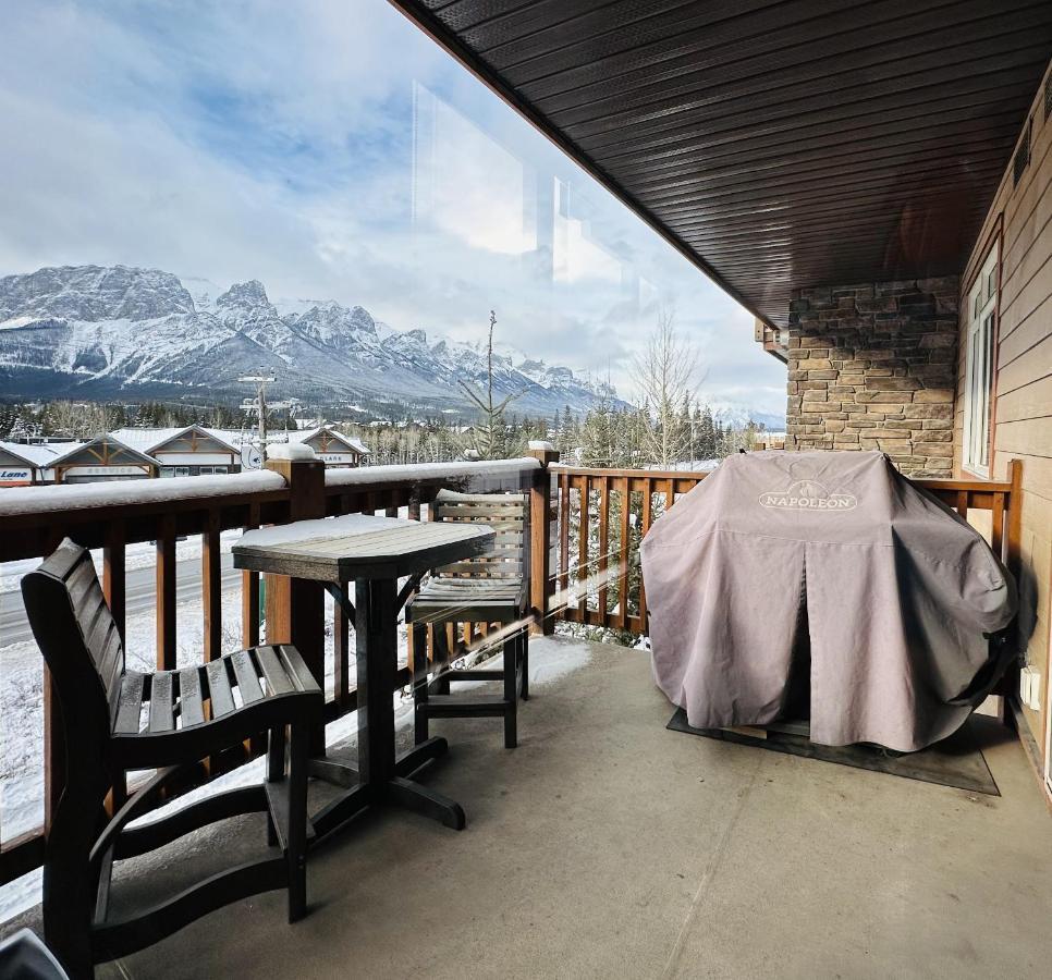 Canmore Mountain Retreat - Heated Pool & Hot-Tub Apartment Екстериор снимка